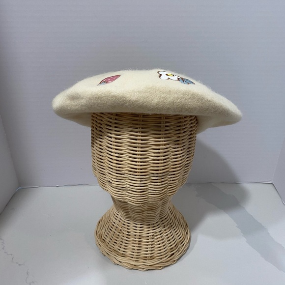 Sanrio My Melody Beret Embroidered Wool Pink Hello Kitty Hat - Picture 3 of 8